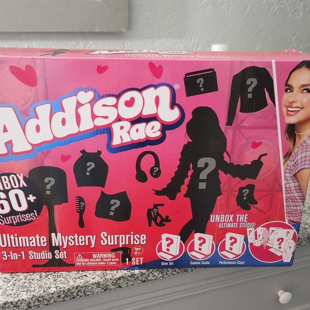 Ultimate Mystery Surprise 3-in-1 Studio Set - Pink
